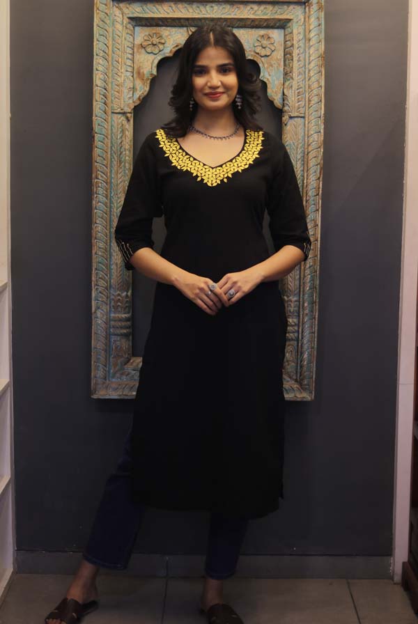Embroidered Kurta Yellow Flowers Gawaksh Signature