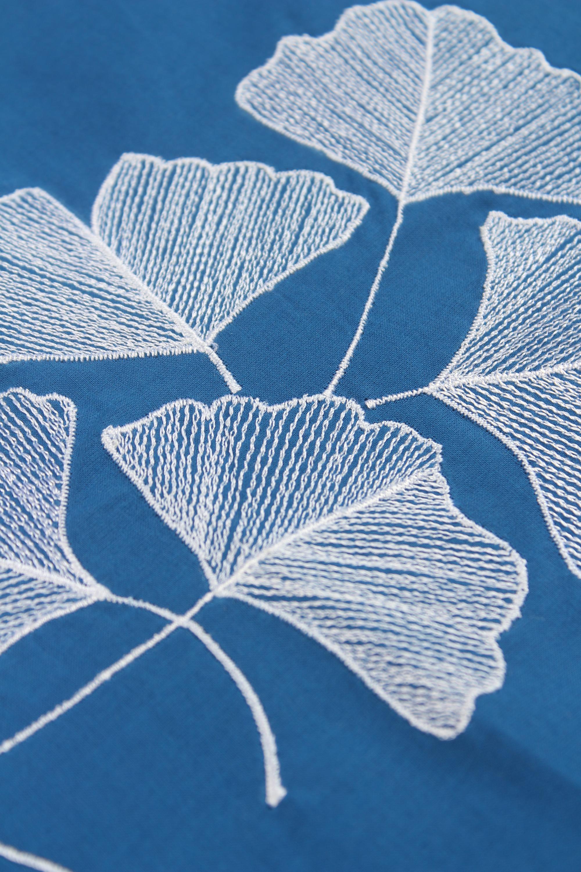 Embroidered fabric set of 2