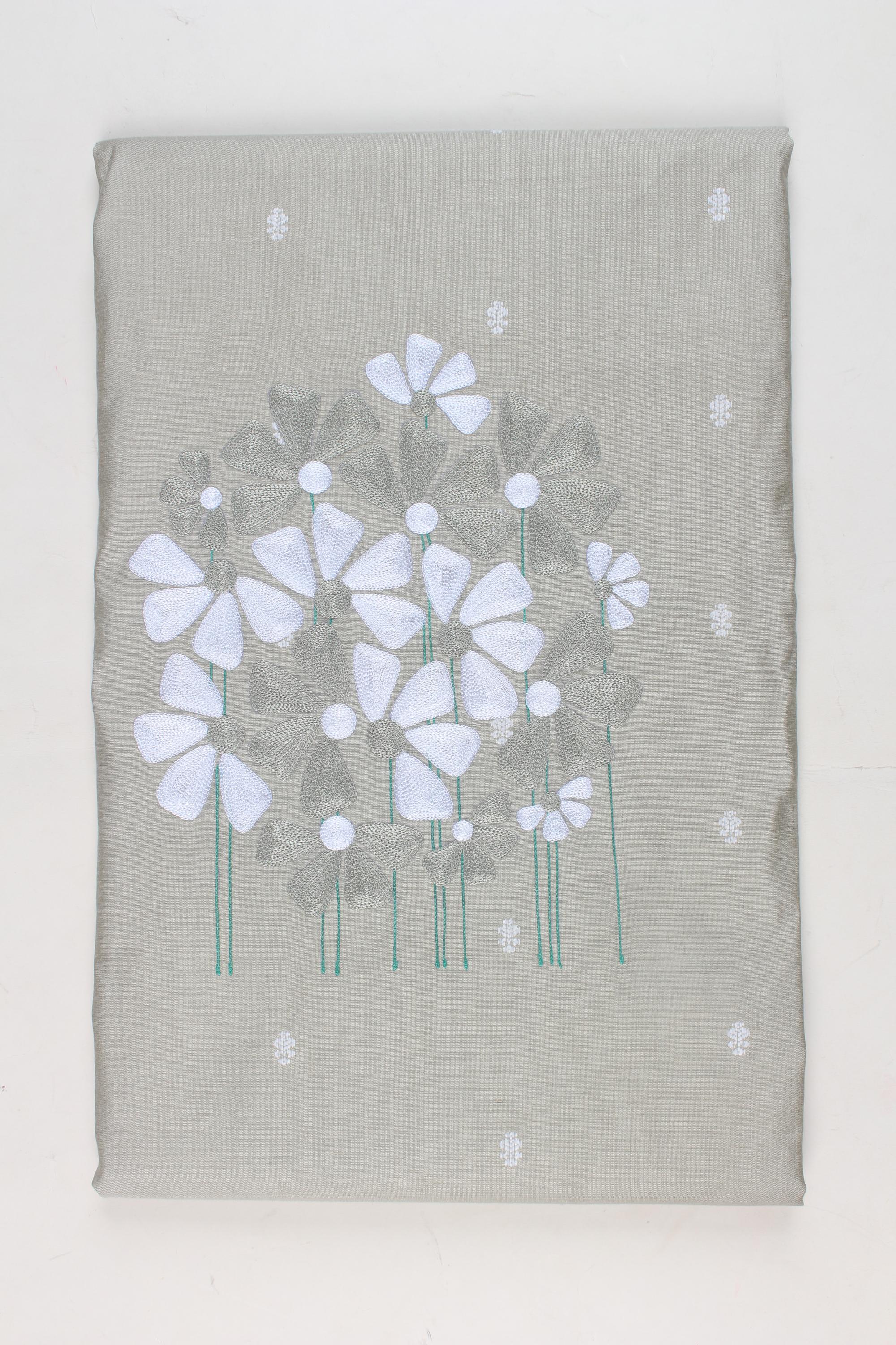 Embroidered fabric set of 2