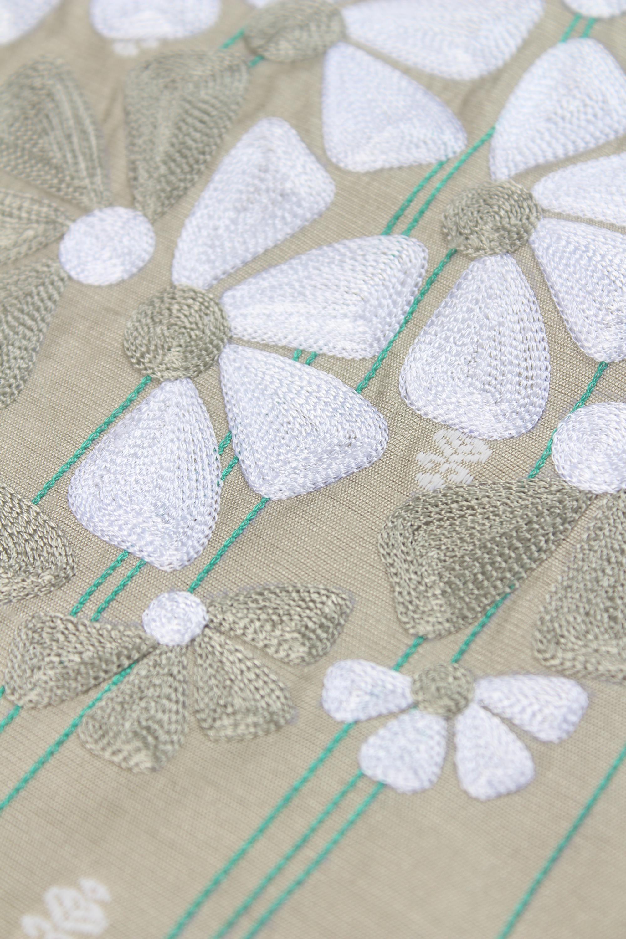 Embroidered fabric set of 2