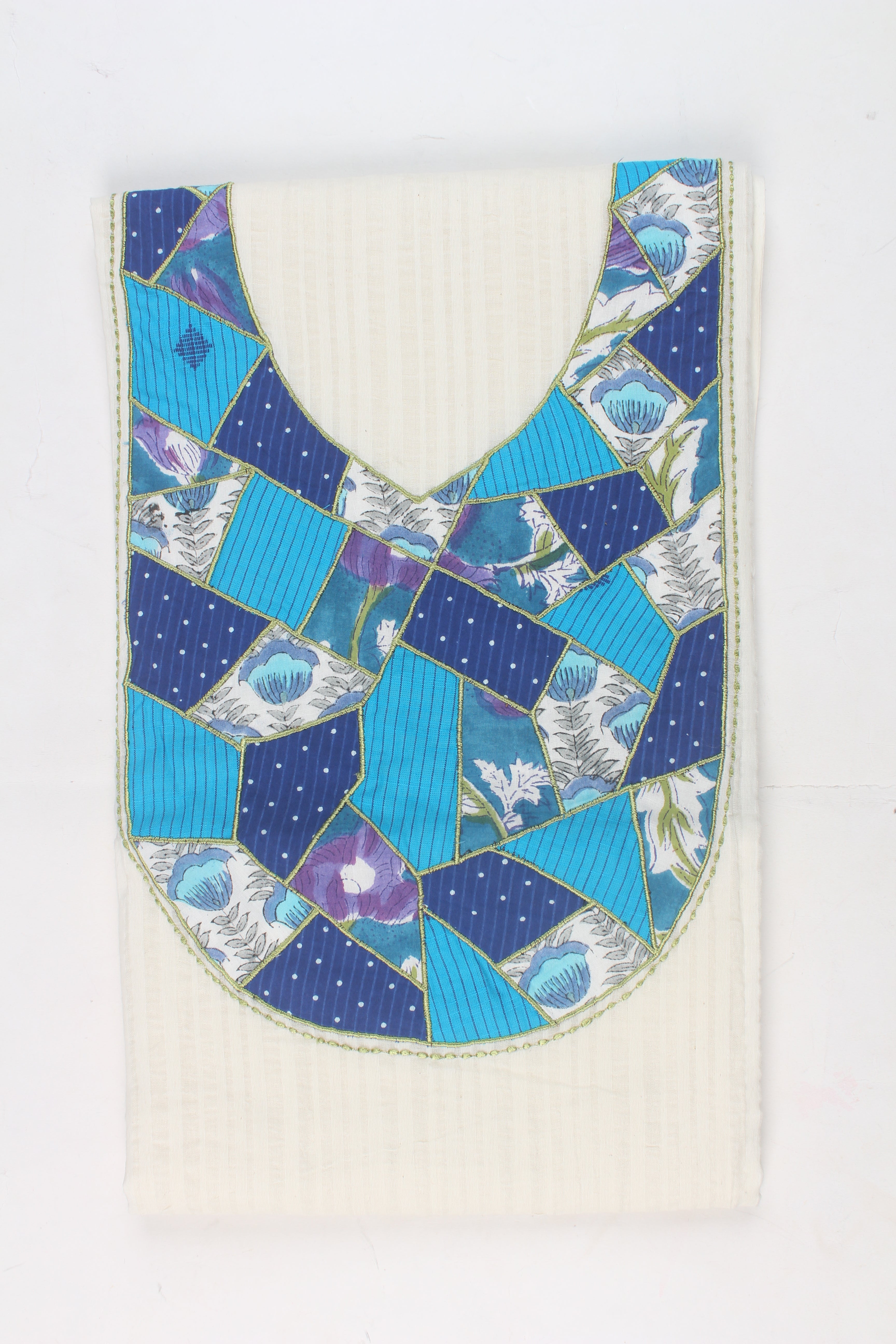 Embroidered fabric set of 2