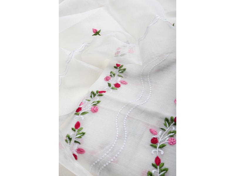 White Kota on colourful vel