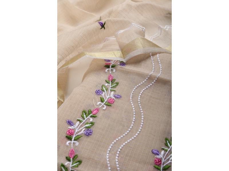 Beige Kota on colourful vel