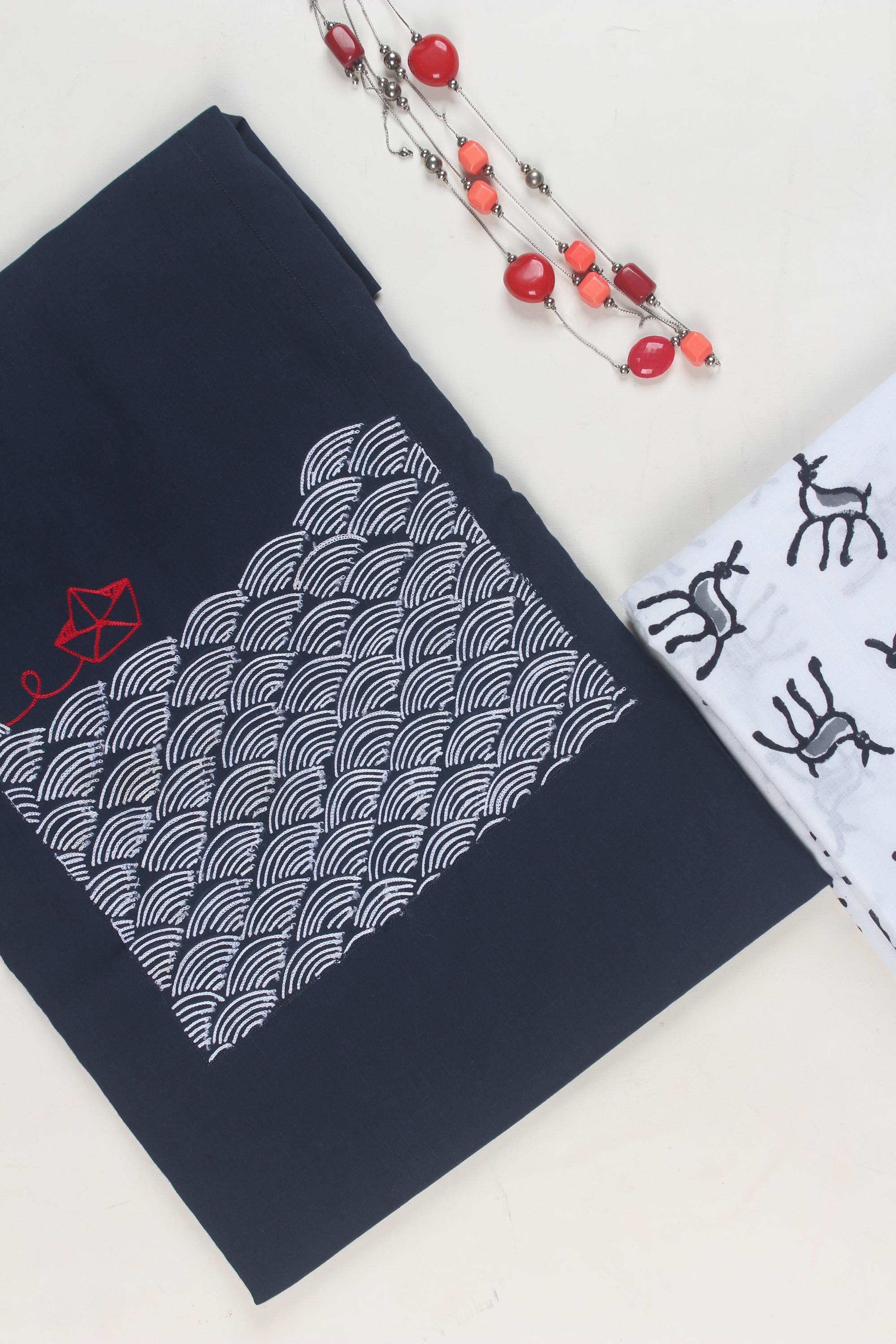 Embroidered fabric set of 2