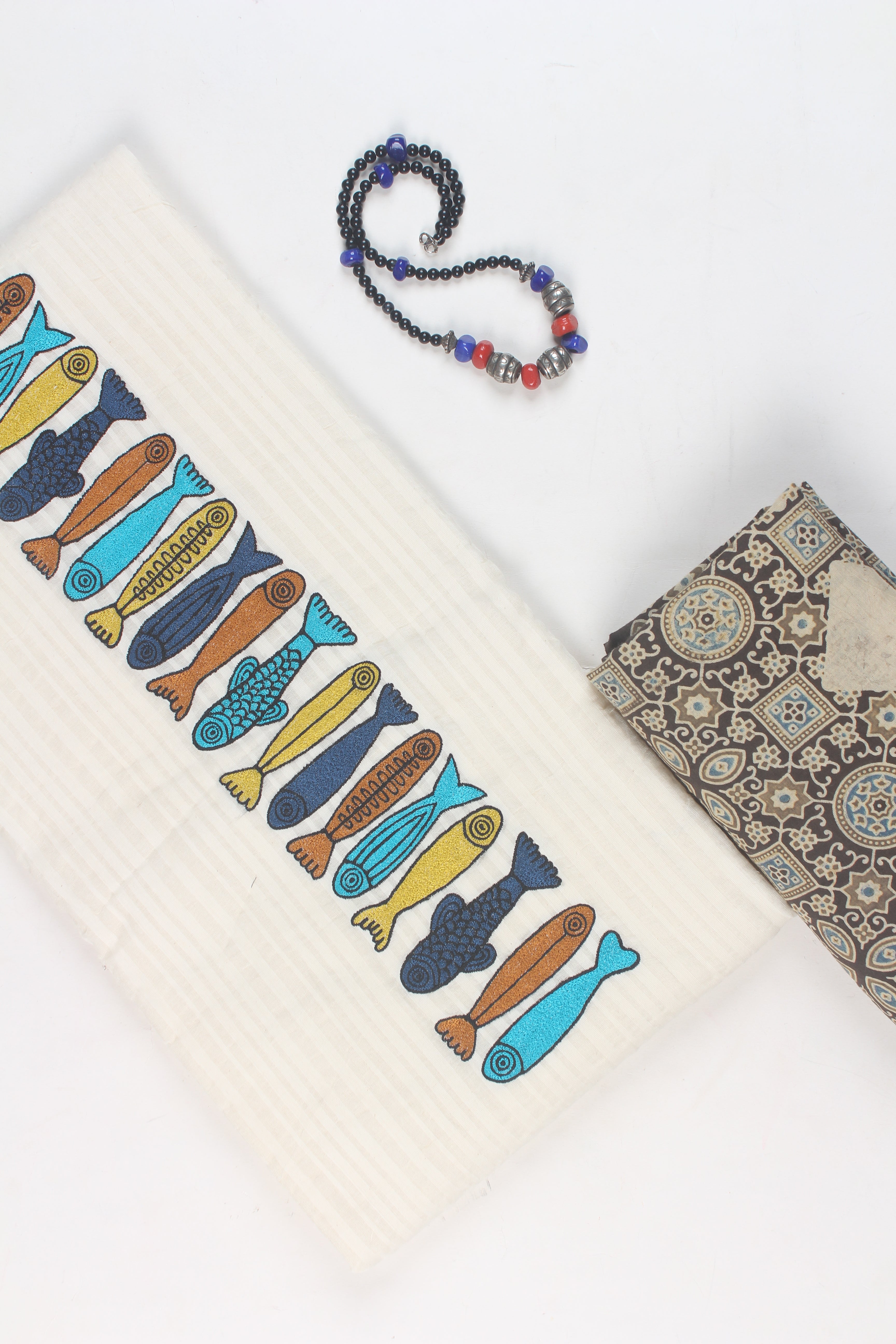 Embroidered fabric set of 2
