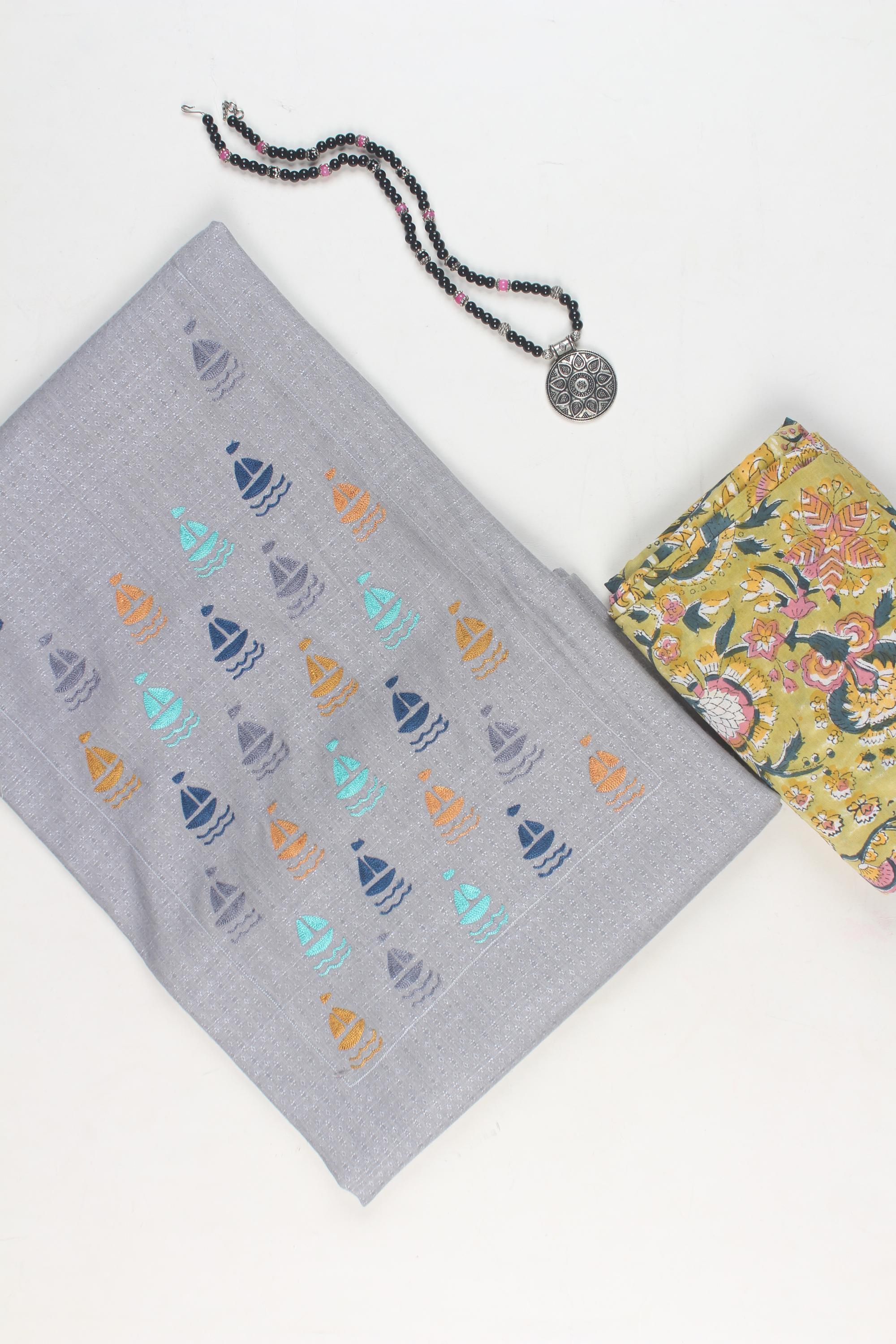 Embroidered fabric set of 2