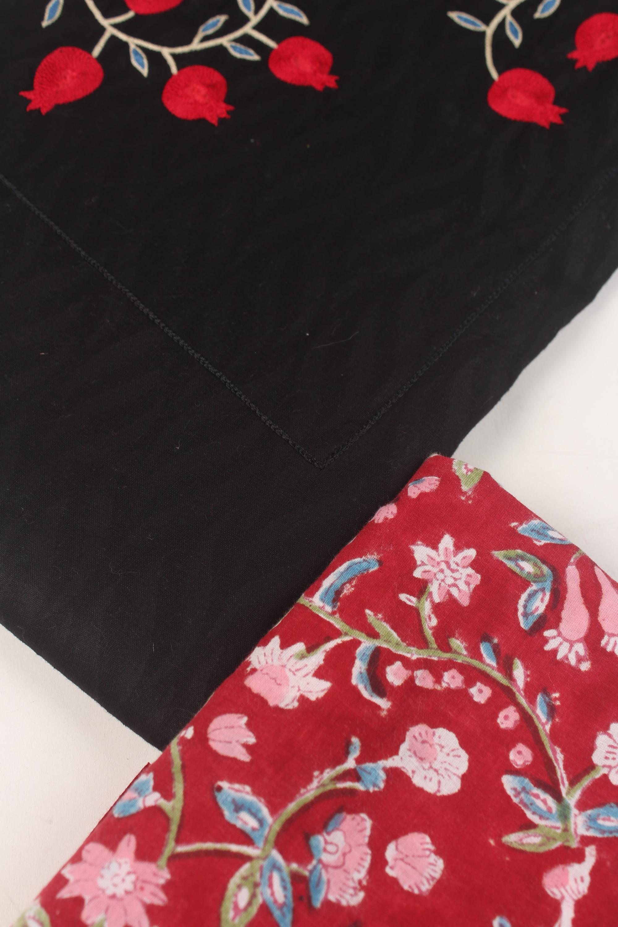 Embroidered fabric set of 2