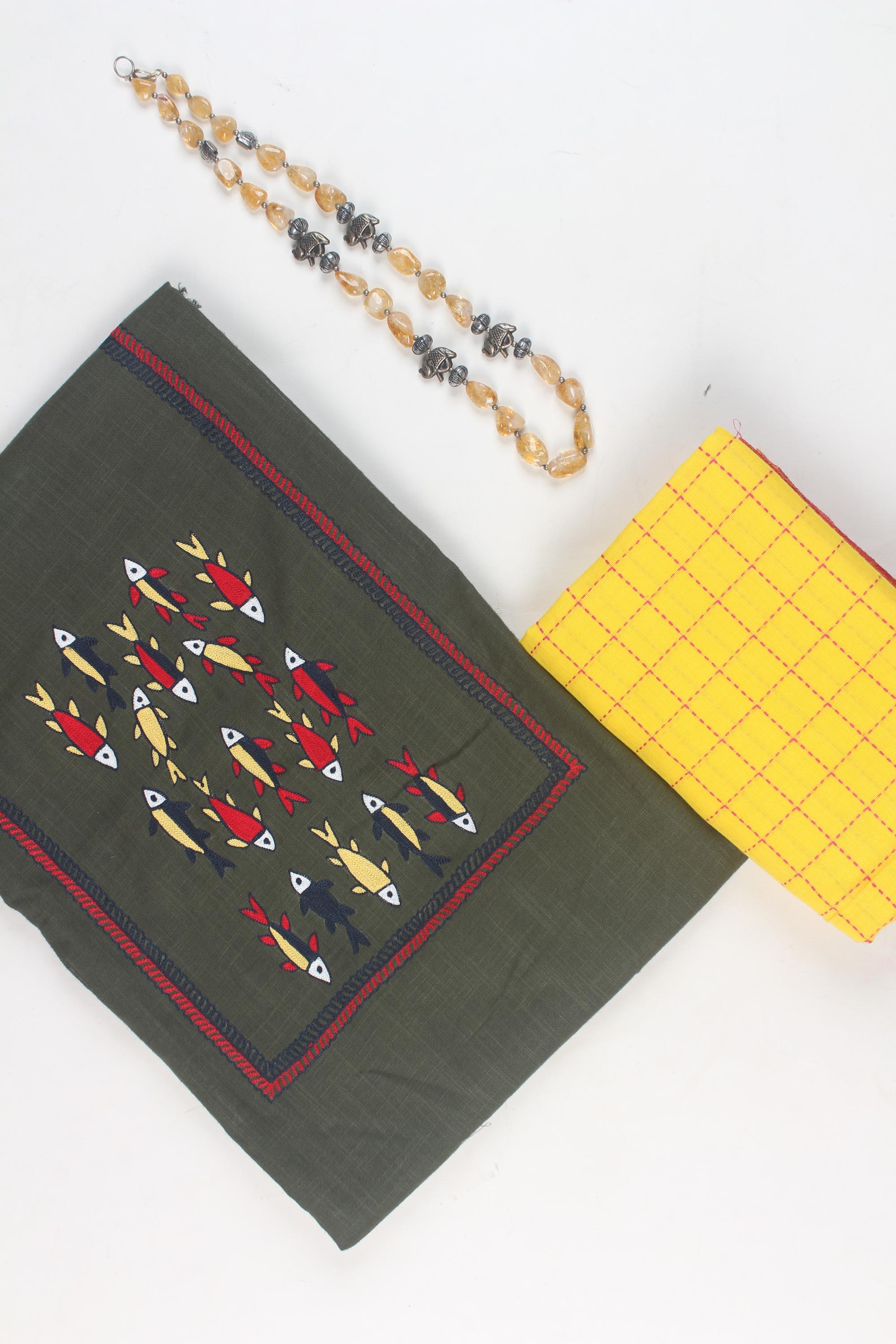 Embroidered fabric set of 2