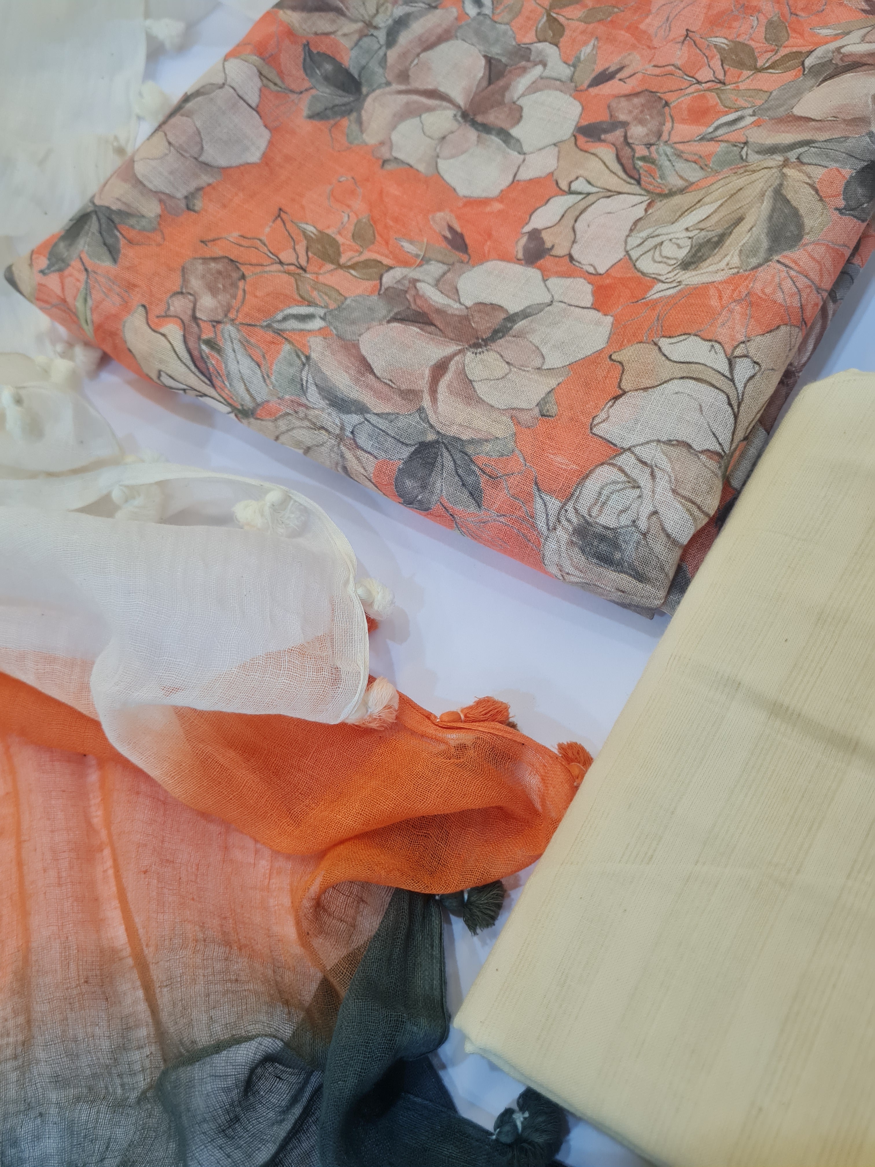 Printed Linen 3 Piece Unstitched Set - Elegant Ethnic Design